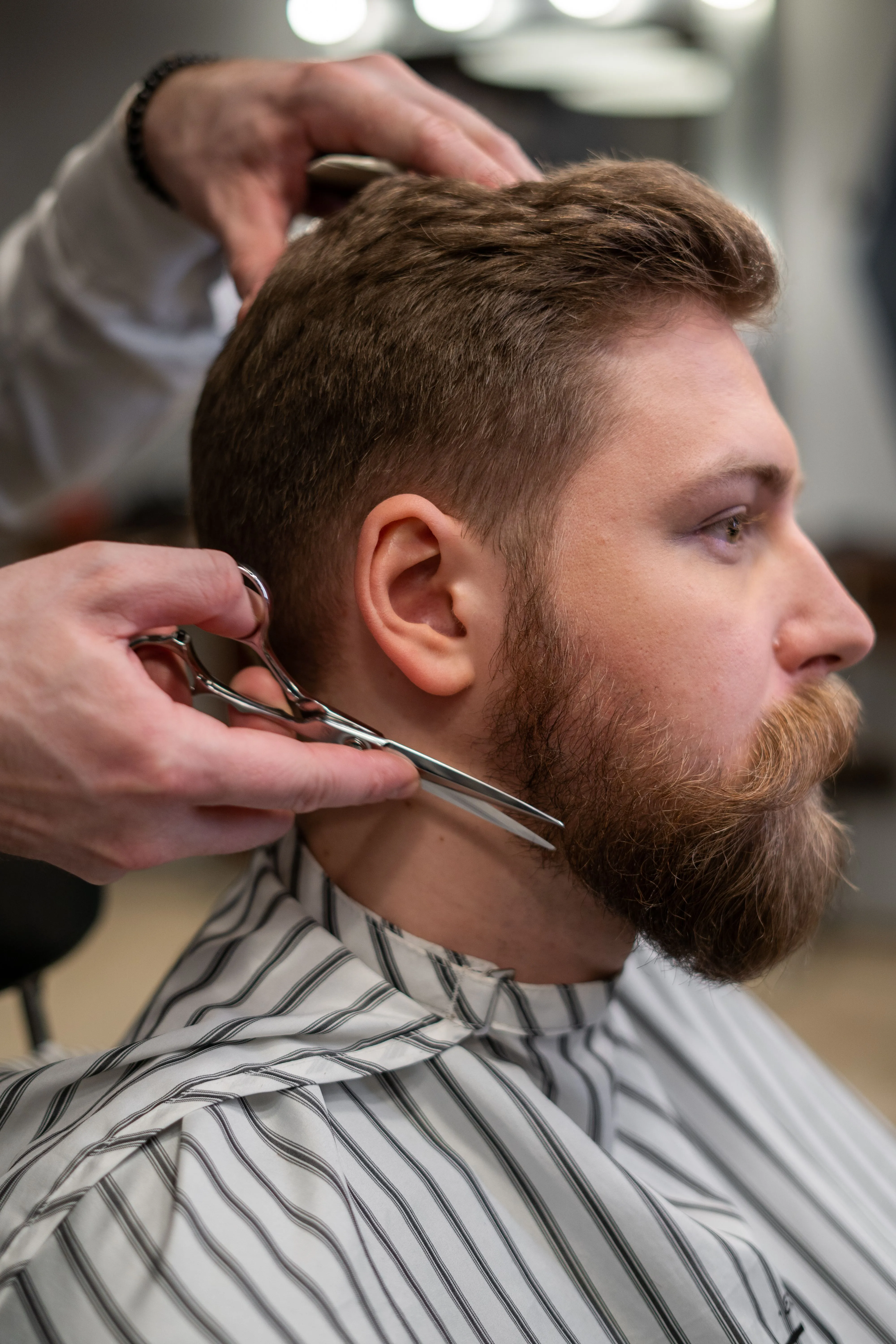 Scissor beard and neckline trim in profile